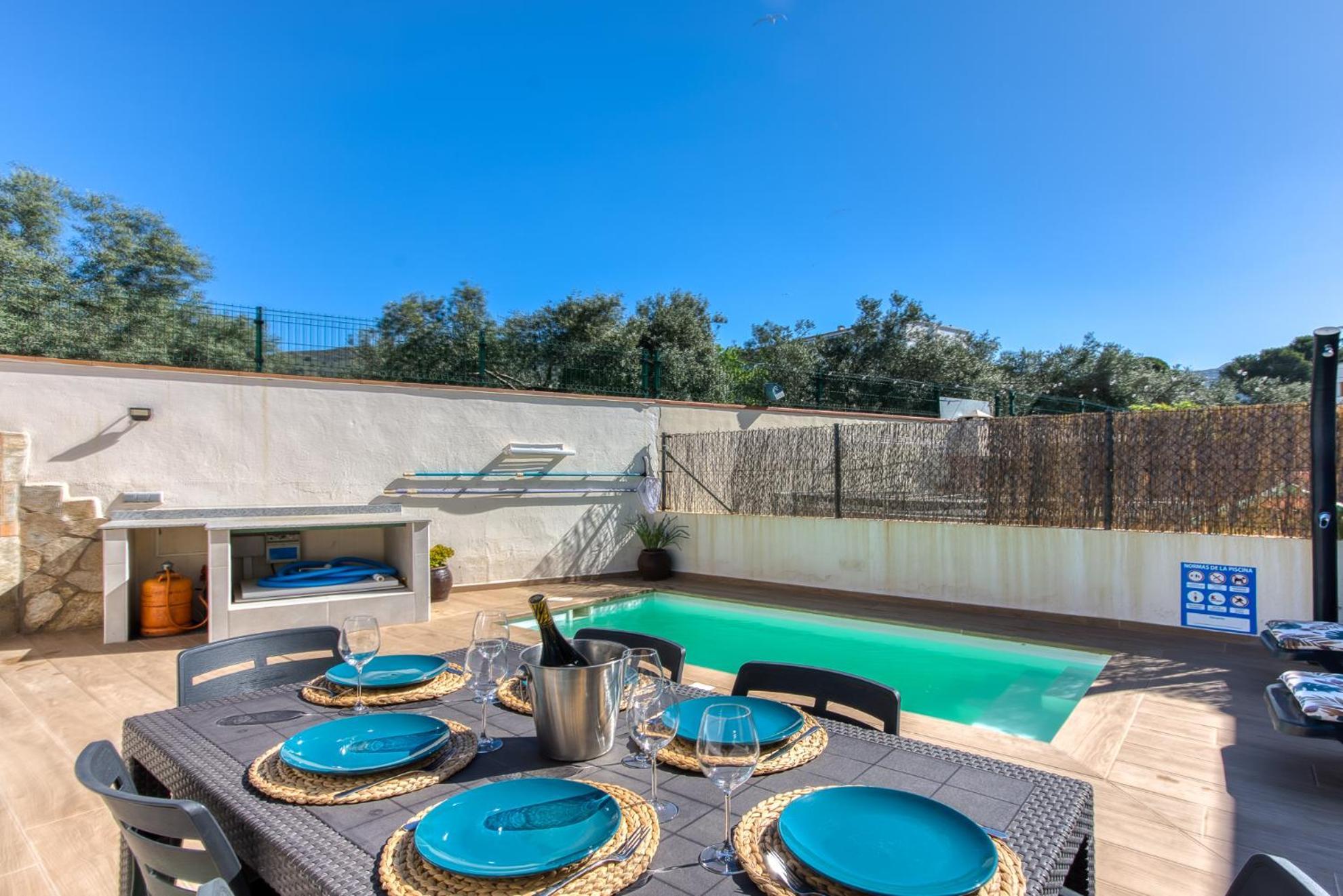 Casa Praga Villa Roses Exterior photo